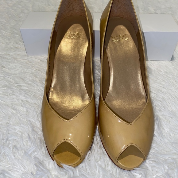 Stuart Weitzman peep toe patent pumps 2 1/2" heel - Picture 3 of 6